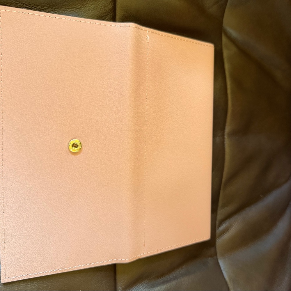 Avenue 9 Pink Women's Slim Wallet with snap and zippered pouch. NWT - Picture 5 of 6